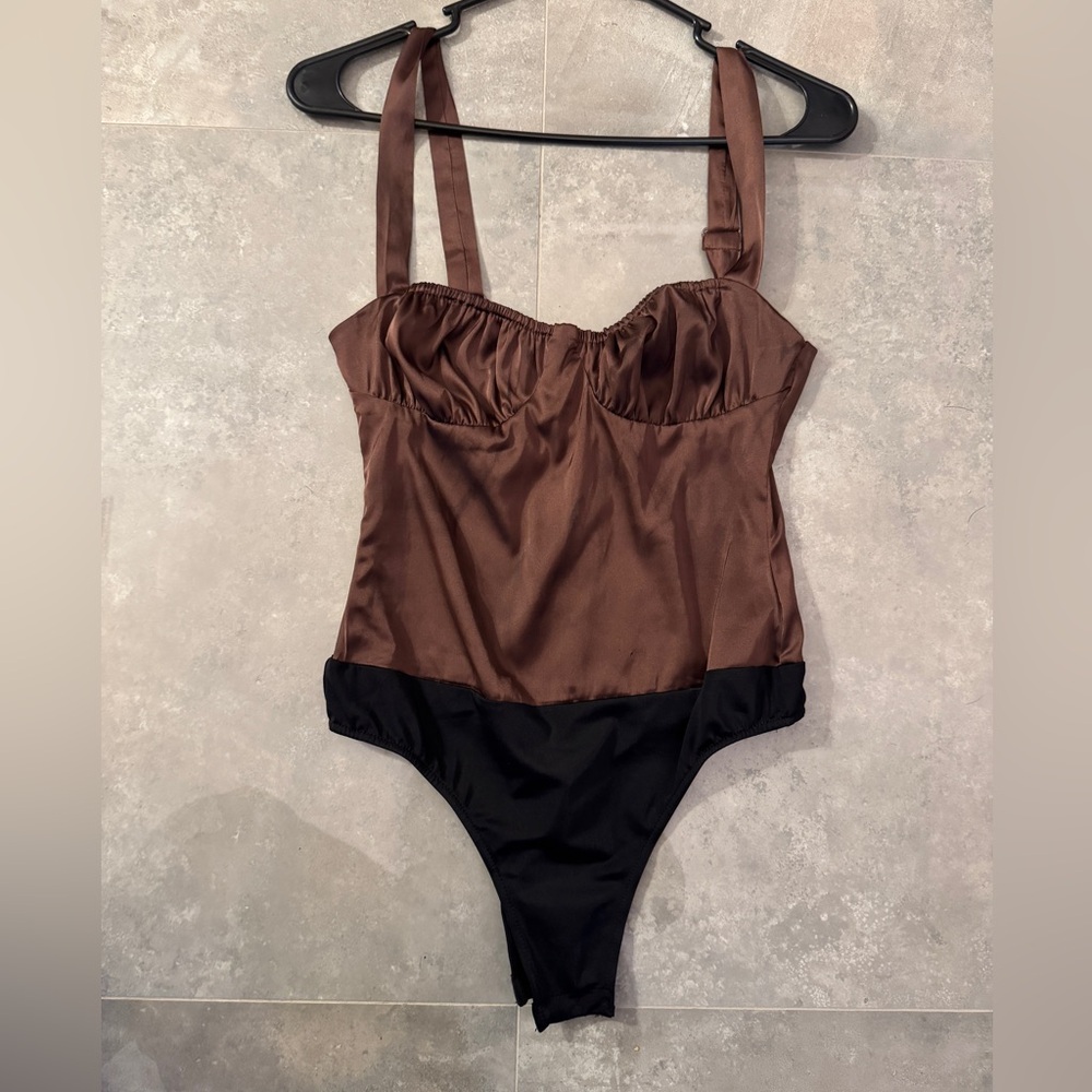 WeWoreWhat Mocha Ruched Cup Bodysuit | Size 0